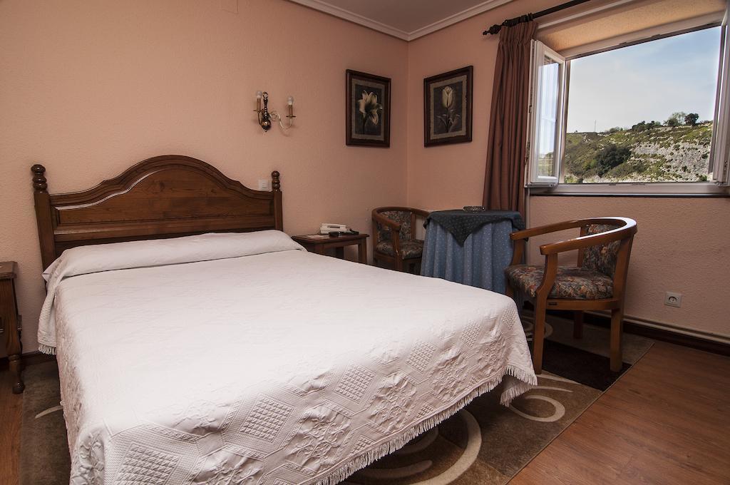 Riodeva Hotel Unquera Quarto foto