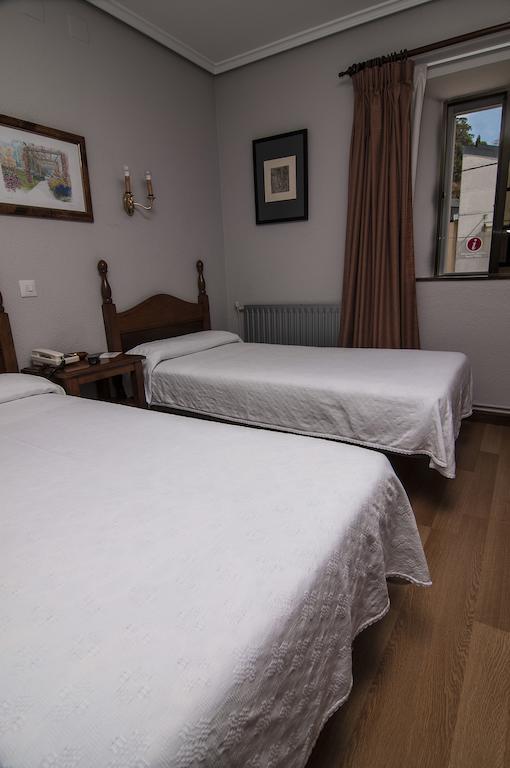 Riodeva Hotel Unquera Quarto foto
